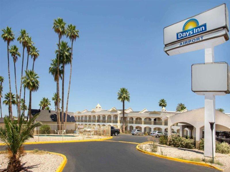 Days Inn By Wyndham Airport - Phoenix Exteriör bild