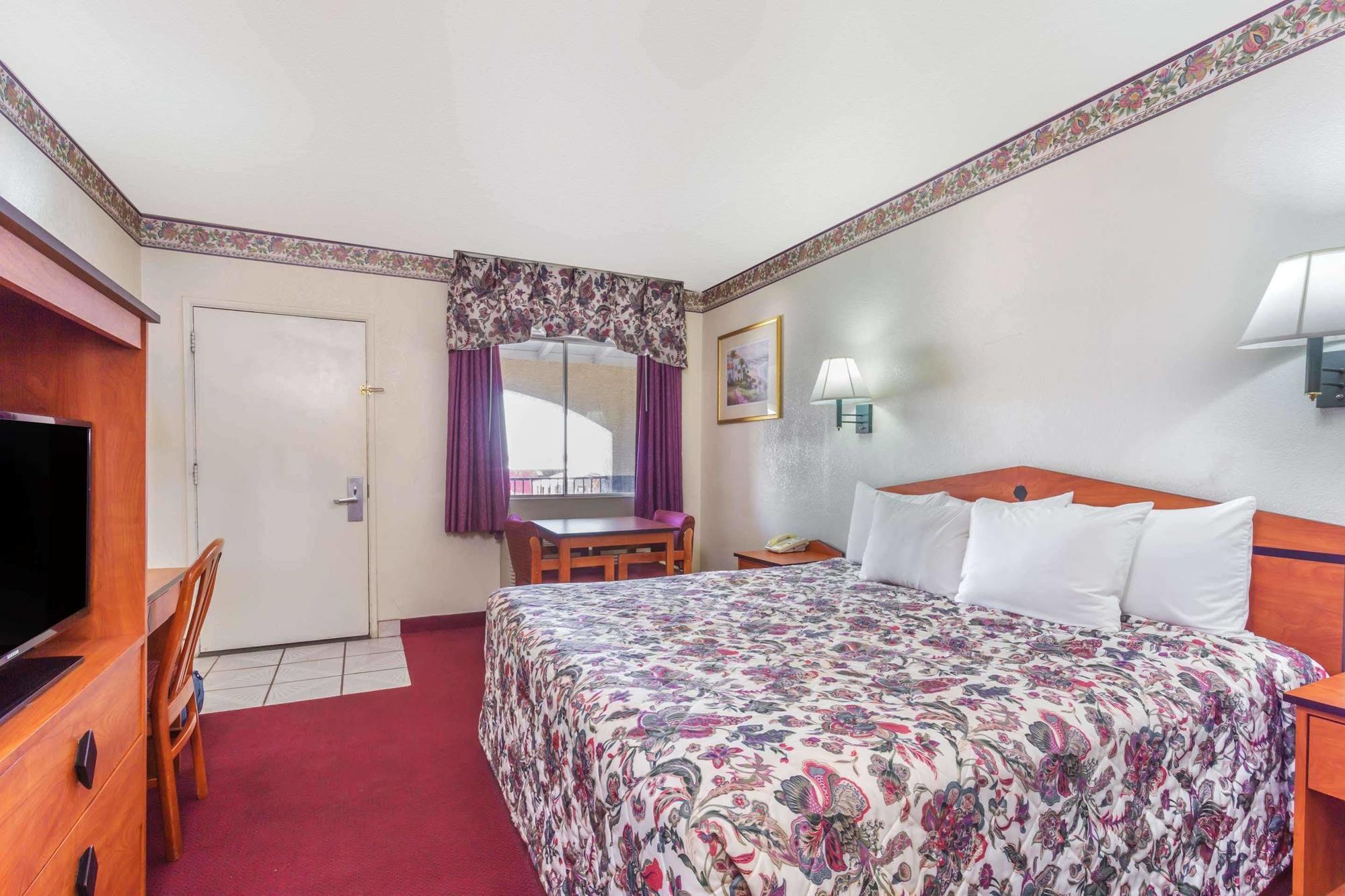 Days Inn By Wyndham Airport - Phoenix Exteriör bild