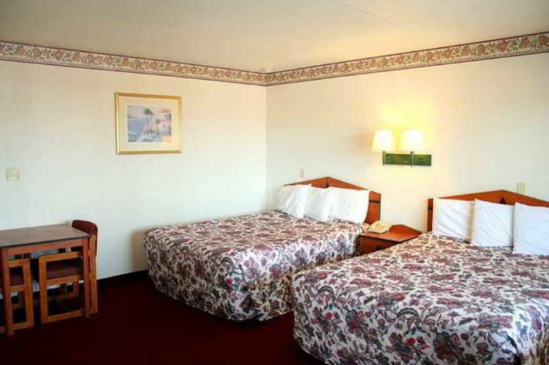 Days Inn By Wyndham Airport - Phoenix Exteriör bild